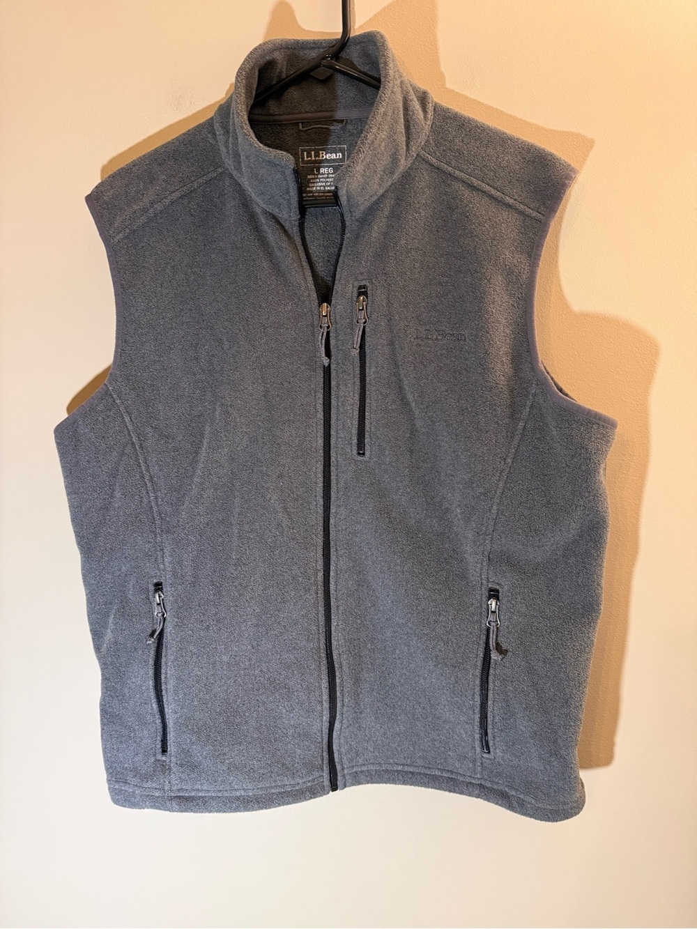 L.L. Bean Men’s Dark Gray Fleece Full Zip Vest w/pockets size Large